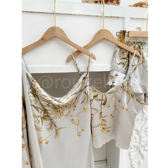 Satin Pajama Lingerie Set of 5 Pieces Robe Slip Cami Top Shorts - Picture 4 of 7